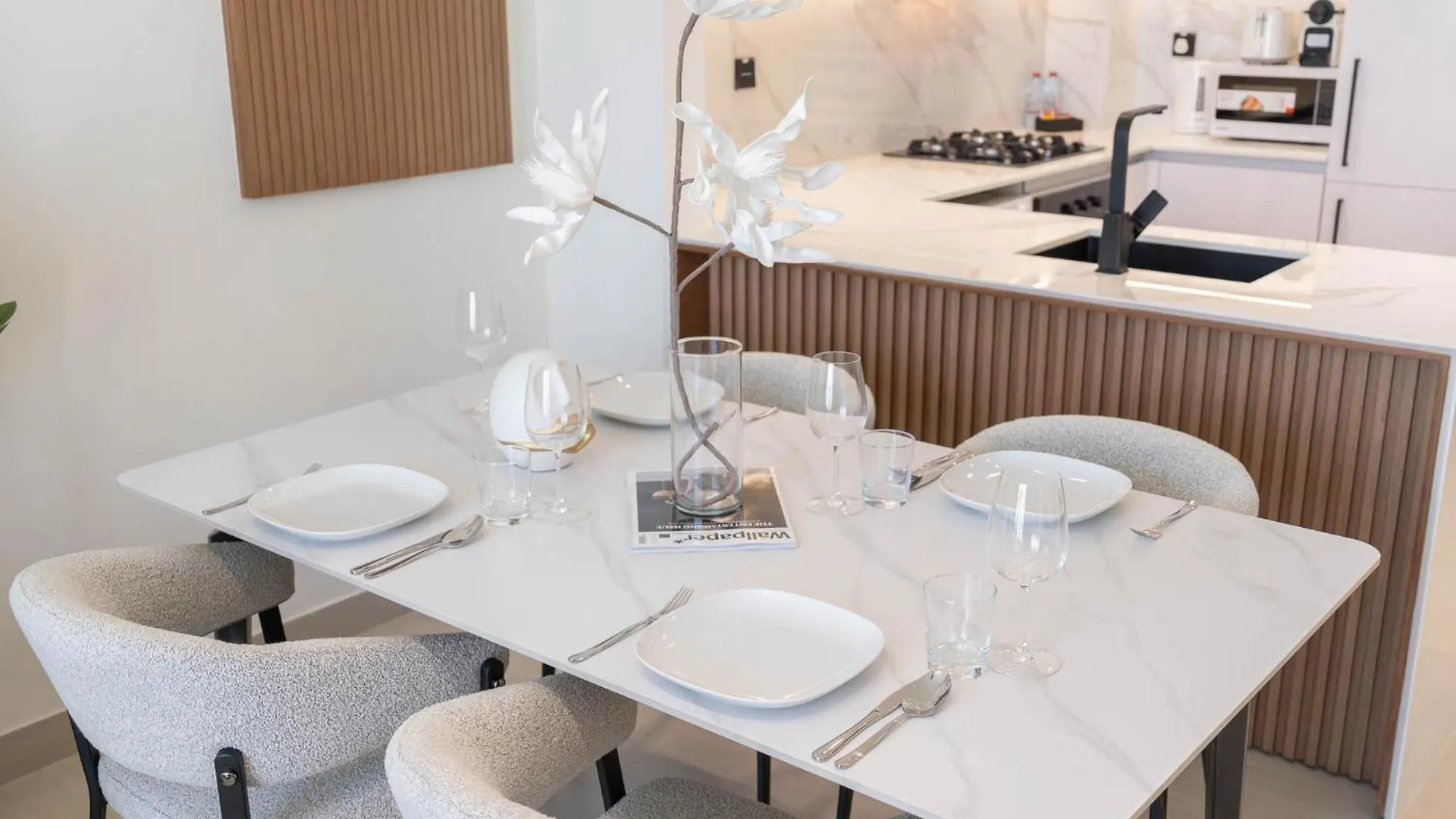 Sky-High Serenity - Stylish 1Bhk - 20Th Floor Dubaj Apartman