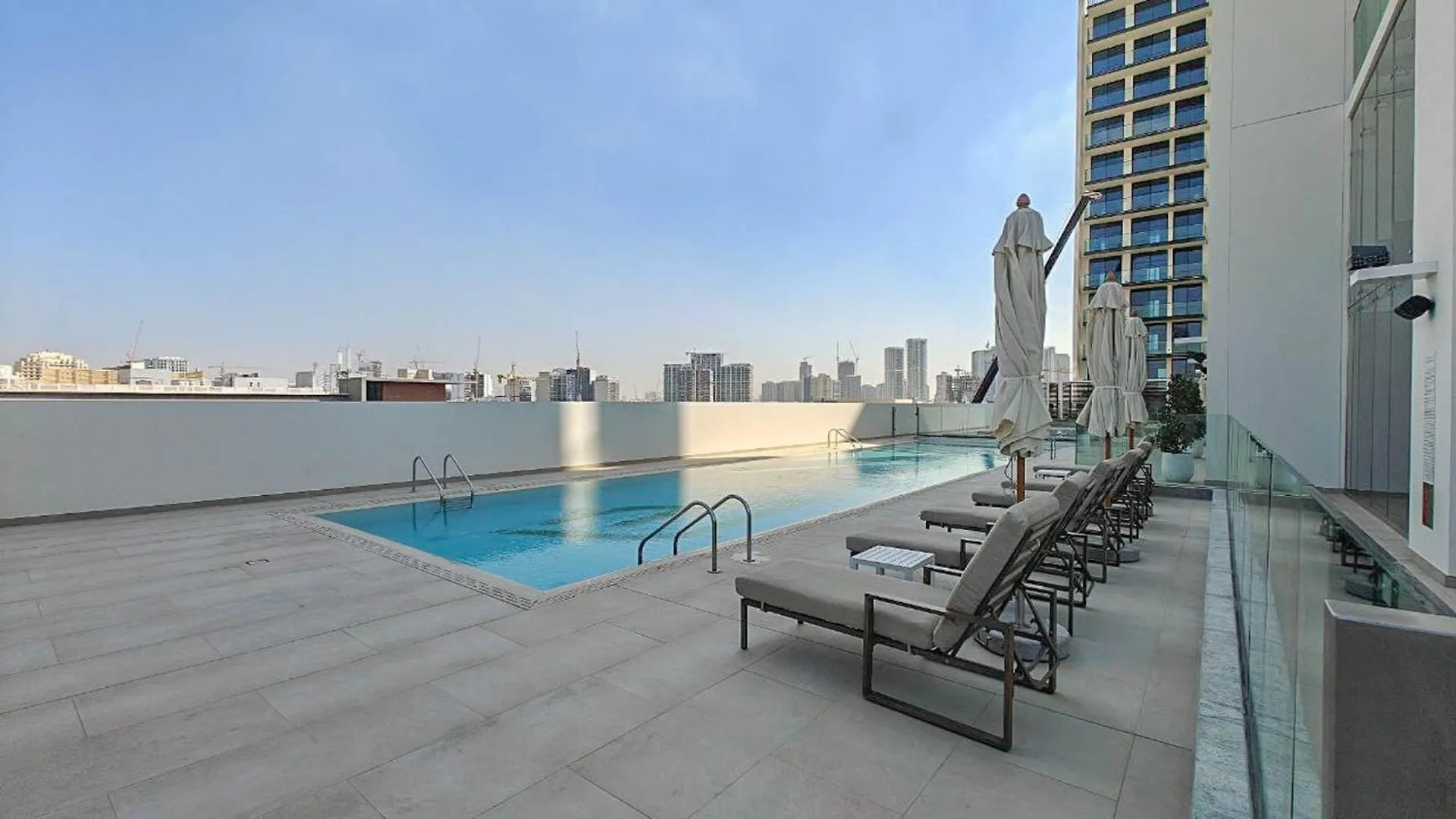 Sky-High Serenity - Stylish 1Bhk - 20Th Floor Dubai United Arab Emirates