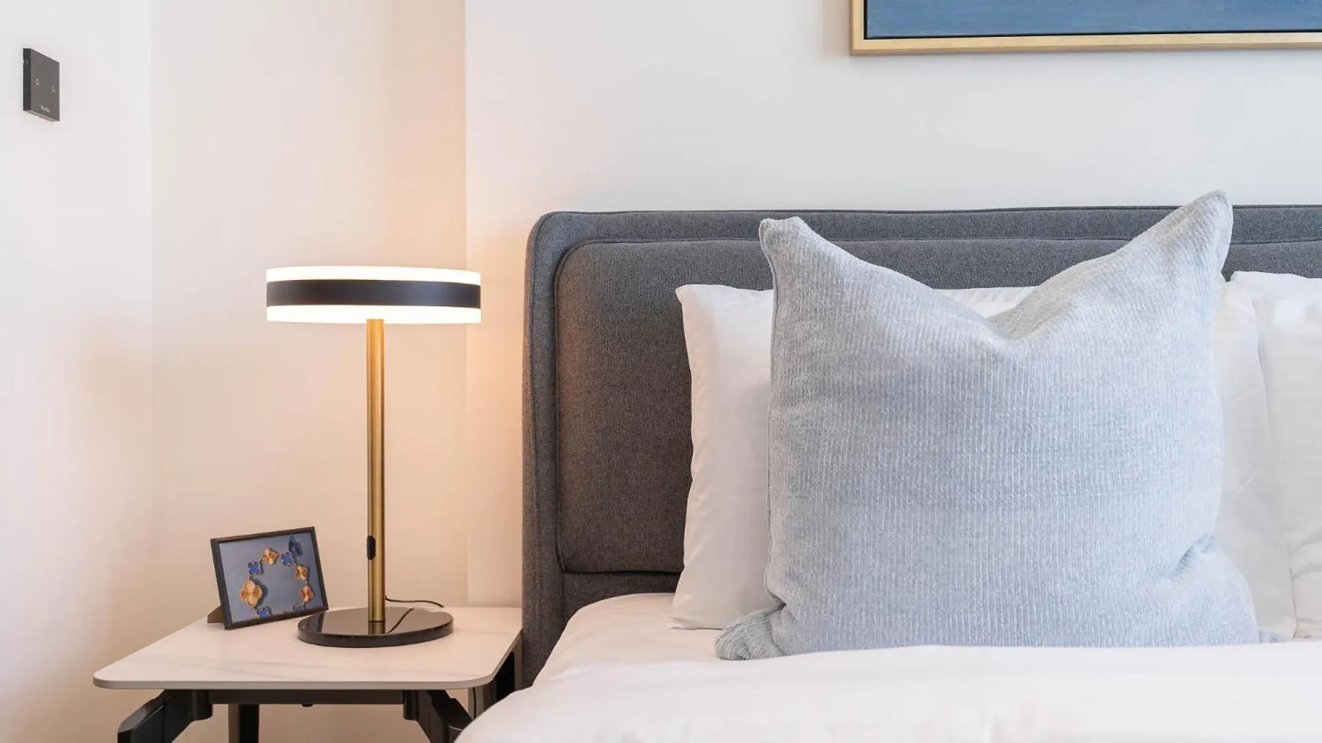 Sky-High Serenity - Stylish 1Bhk - 20Th Floor Dubai Apartment
