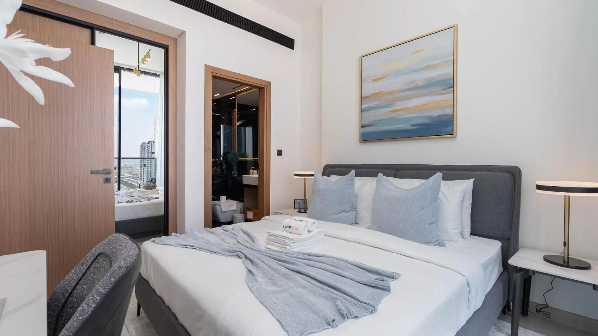 Sky-High Serenity - Stylish 1Bhk - 20Th Floor Dubai 0*,
