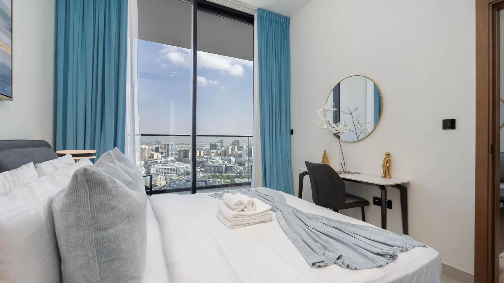 Sky-High Serenity - Stylish 1Bhk - 20Th Floor Dubai Apartment