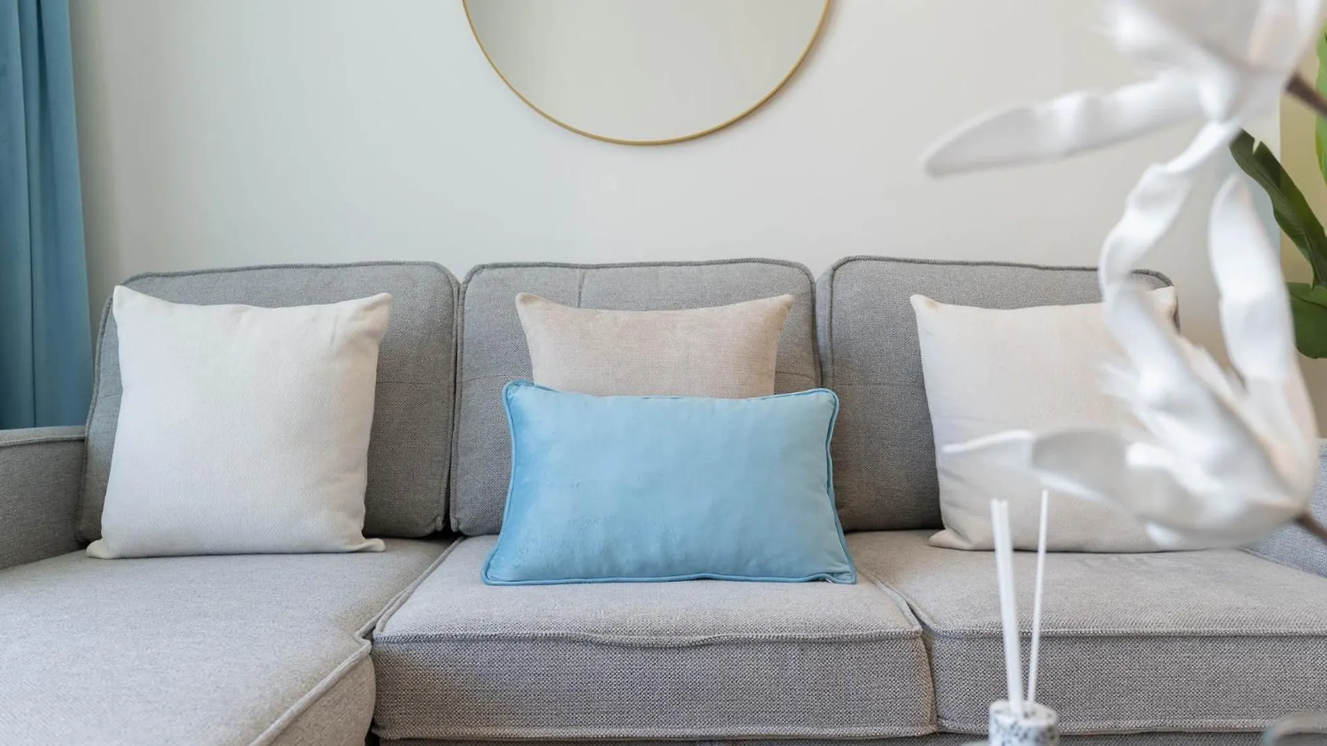 Sky-High Serenity - Stylish 1Bhk - 20Th Floor Dubai
